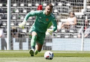 希顿：新球员们适应得很好，我认为他们会成为超值引援