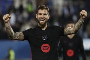 阿斯：伊尼戈离队帮助巴萨释放薪资空间注册球员，他放弃剩余薪水