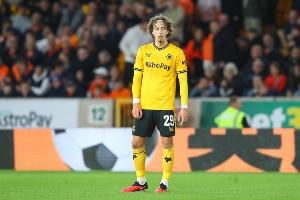 德天空：多特蒙德与狼队深入谈判法比奥-席尔瓦，球员预计签约5年