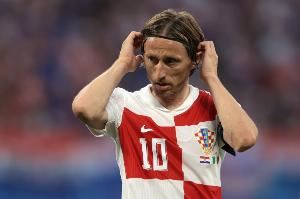 米体：莫德里奇国家队首秀时和图多尔并肩作战，一起踢过6场比赛