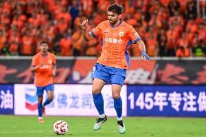 泽卡：泰山单场赢球奖8万美元，薪资可观且按时发，我何要离开？