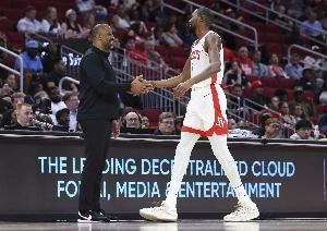 乌度卡：最后两场季前赛 首发球员的上场时间将提升到接近30分钟