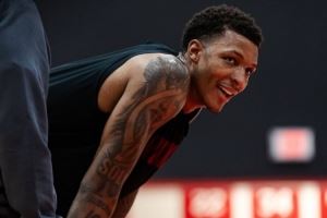 期待新赛季！火箭晒训练照：乌度卡指导谢泼德 杜兰特微笑倾听