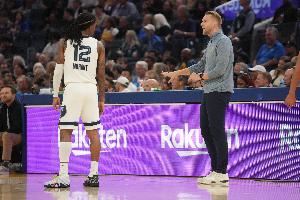 球票媒体：随着灰熊紧张气氛不断升级 今天主场最低票价跌至2美元