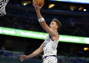 杀伤可以！小瓦格纳10中5拿到19分9板6助1断2帽 罚球8中8